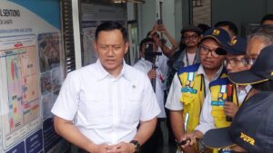 Menteri Koordinator (Menko) Bidang Infrastruktur dan Pembangunan Kewilayahan Agus Harimurti Yudhoyono atau AHY melakukan pengecekan Stasiun Pompa Air Ancol Sentiong.