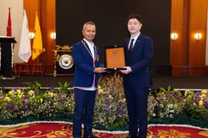 Kasum TNI sekaligus Ketua Umum Pengurus Besar Taekwondo Indonesia (PBTI), Letjen TNI Richard Tampubolon, secara resmi membuka Seminar Wasit Internasional Taekwondo Tahun 2024 yang berlangsung di Hotel Redtop, Jakarta Pusat. (Sumber foto Puspen TNI)