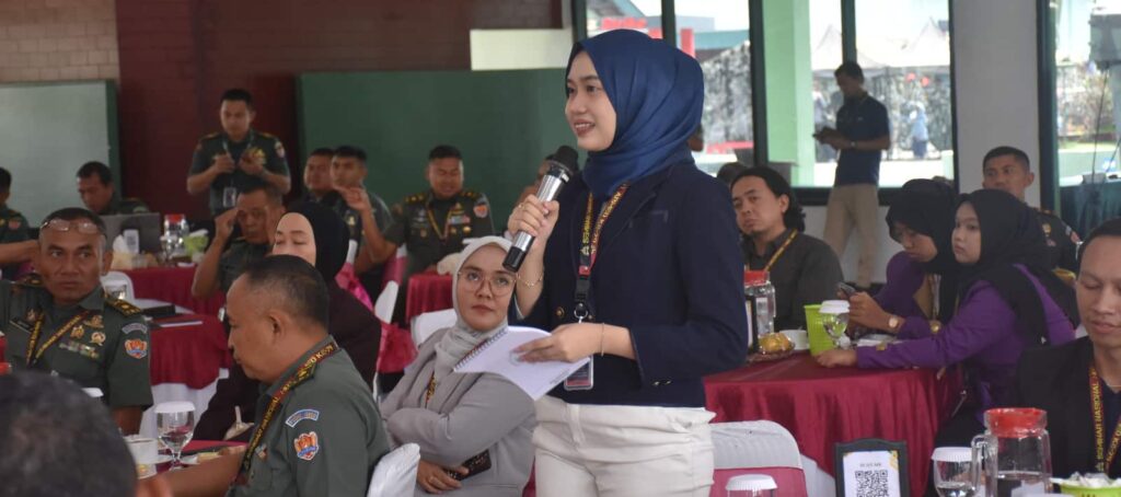 Seminar ini diikuti ribuan peserta baik secara langsung atau yang menyaksisan secara daring melalui zoom meeting atau live steaming youtube. (Sumber foto Penpusdikarmed)